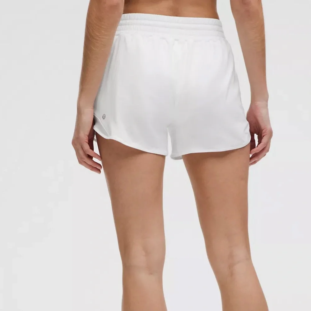 Lululemon athletica White Hottie Hot High-Rise Lined Shorts EUC 4 - Picture 2 of 8